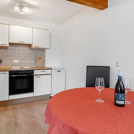 Keller דירה הגנאו